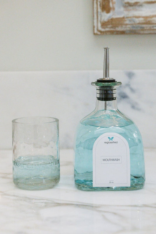 mouthwash & cup - reglassifly