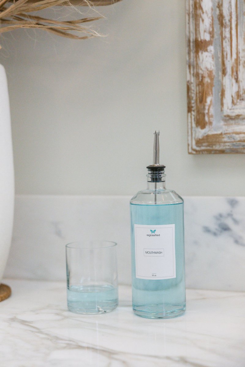 mouthwash & cup - reglassifly